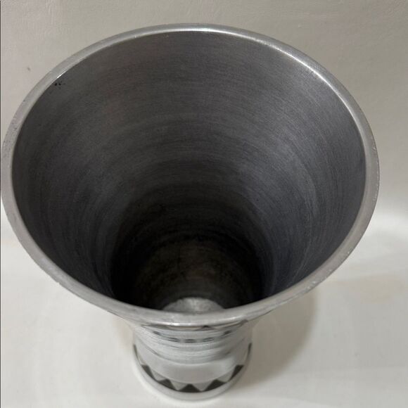 Towle Silver Smiths Vase Midnight Pearl Trumpet Made In India 9 X 6 Inches - Picture 6 of 15